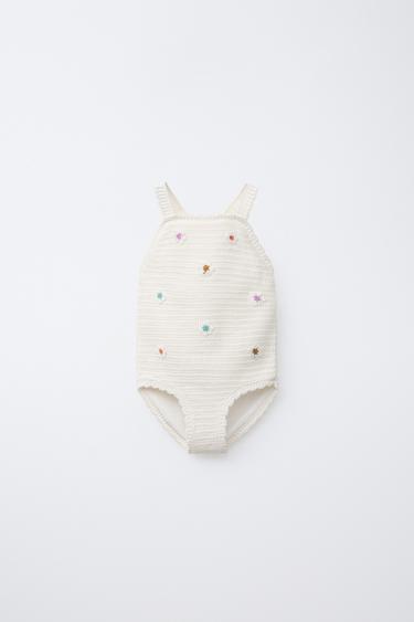 3-6 ANOS/ FATO DE BANHO DE CROCHET COM FLORES - Cru da Zara