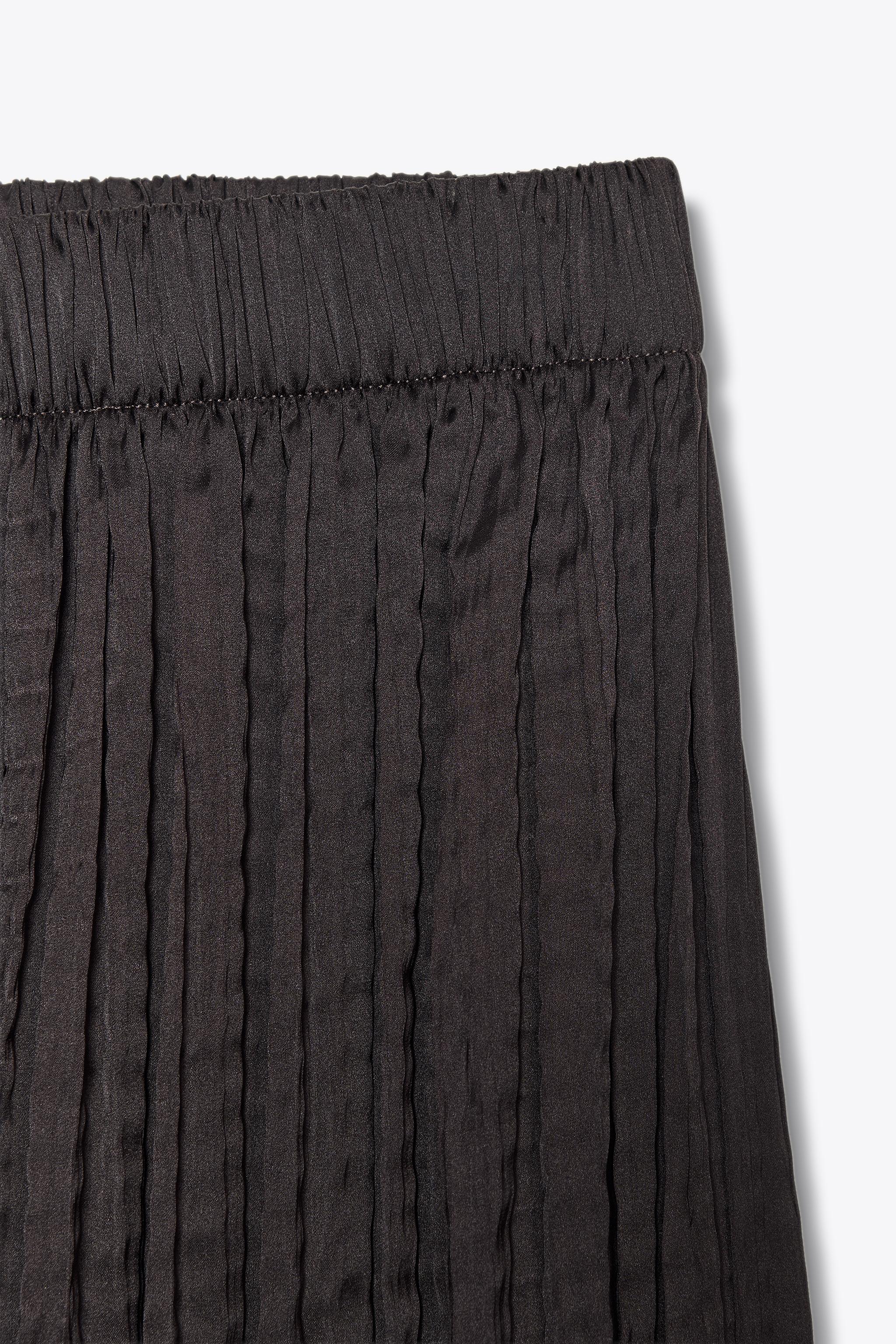 WRINKLED EFFECT SATIN SKIRT