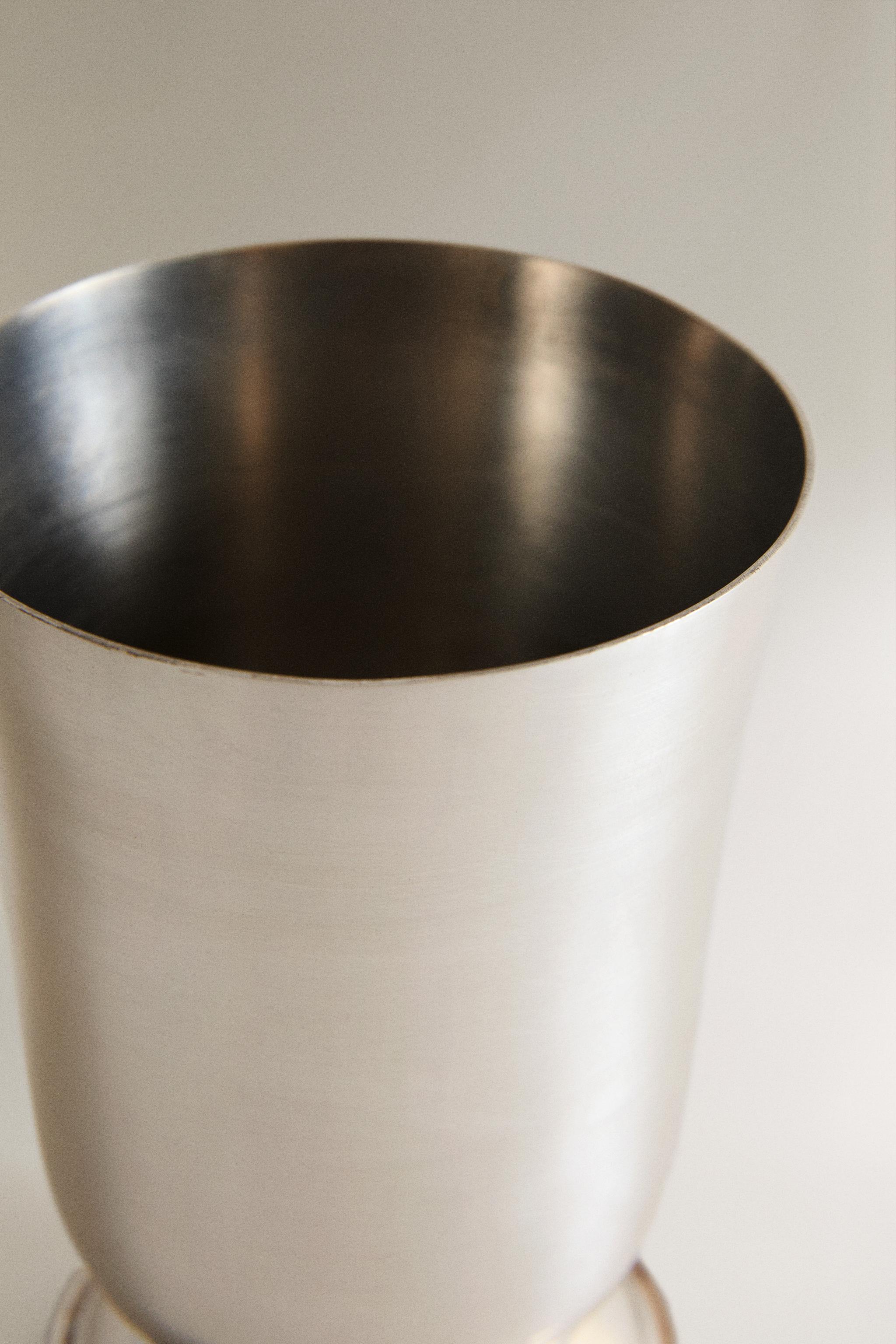 METAL TOOTHBRUSH TUMBLER