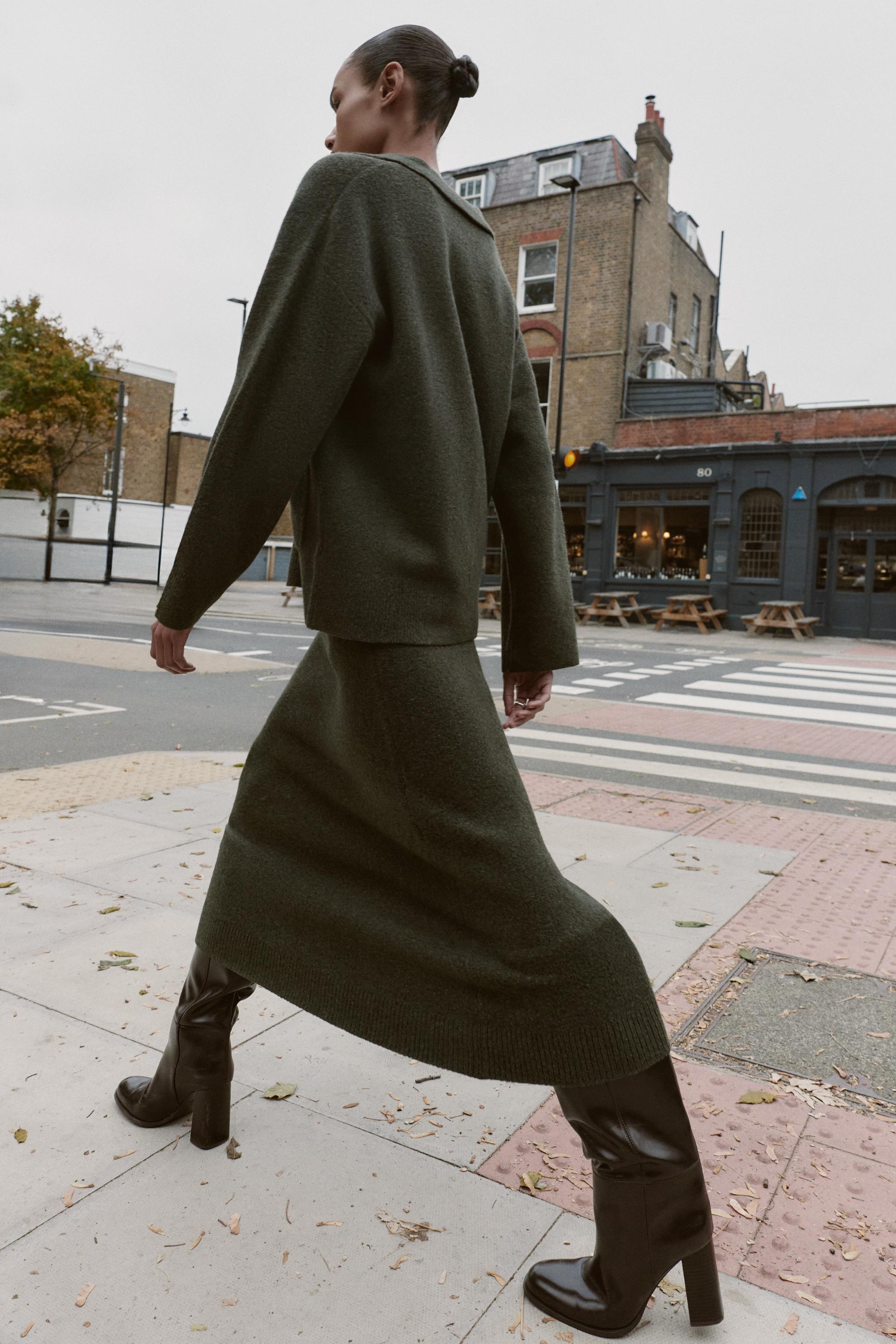 SOFT-TOUCH KNIT MIDI SKIRT