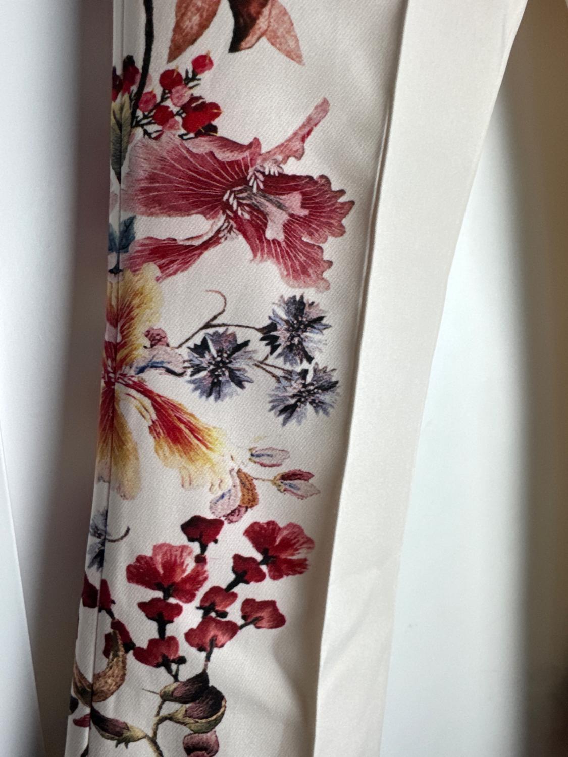 CREAM FLOWER PRINT PANTS - Image 4