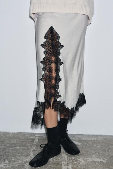 FALDA MIDI ENCAJE ZW COLLECTION - Azul claro de Zara