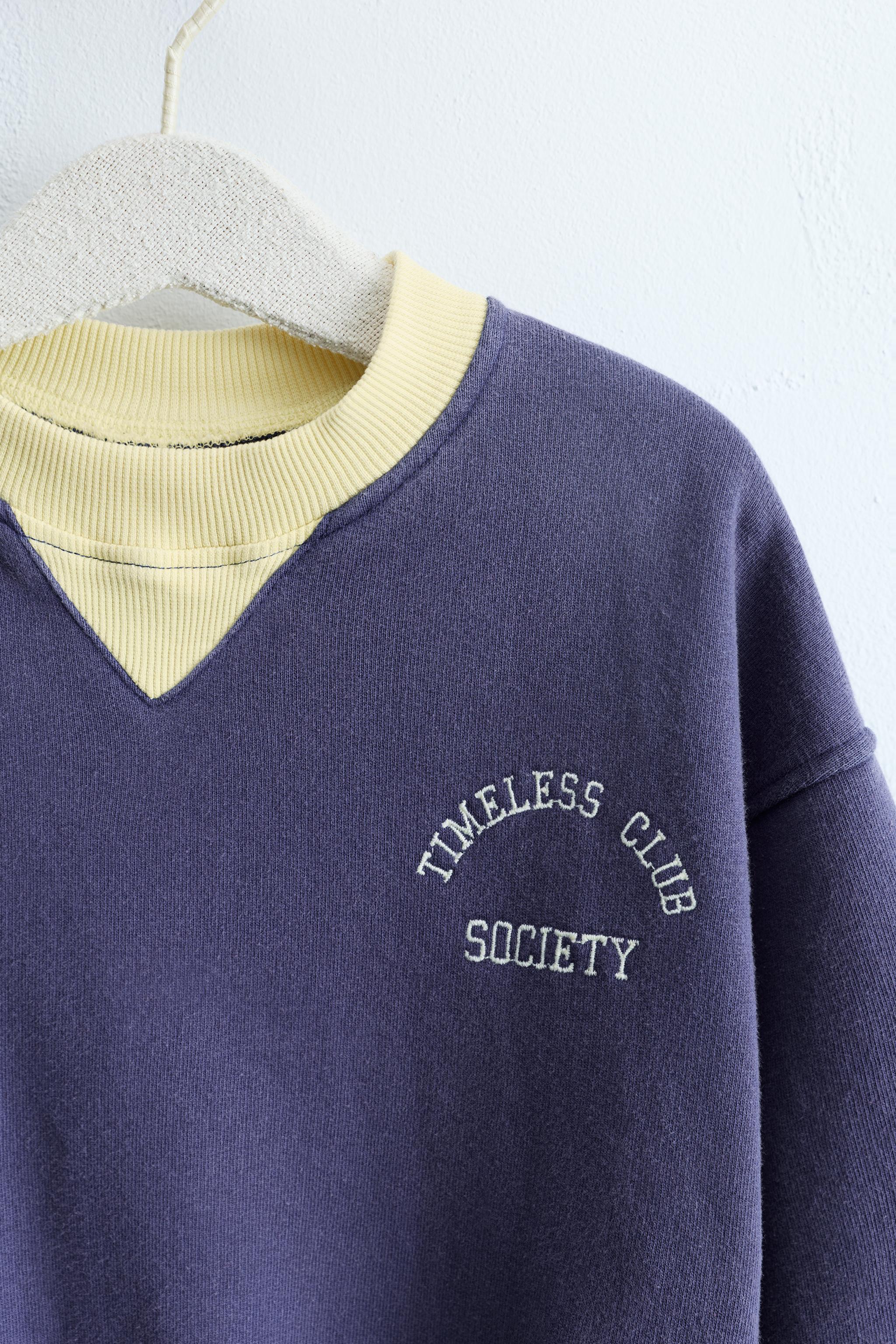 ZARA TIMELESS - SWEAT À INSCRIPTION BRODÉE