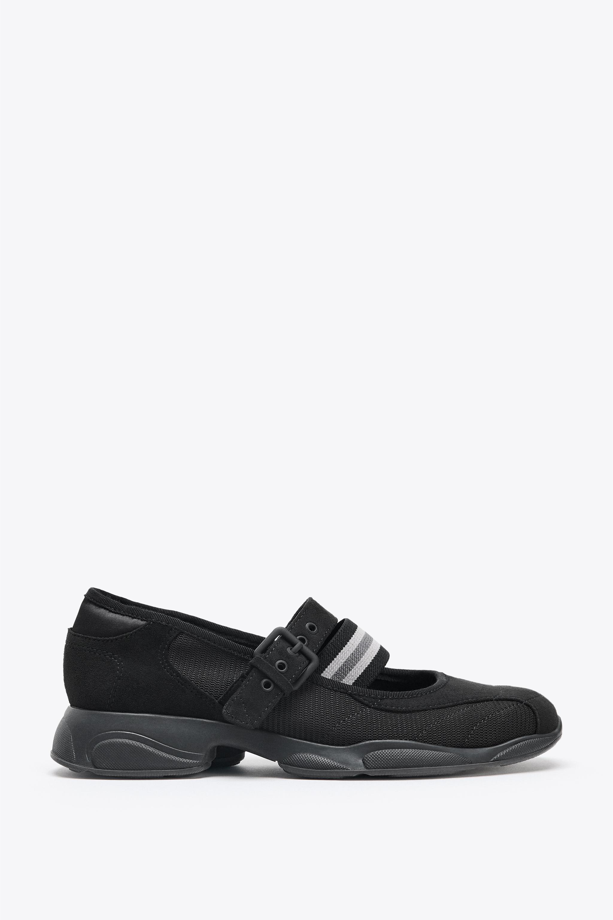 ZARA スポーティーバレリーナ 38 新品 ZARA リボン付き スポーティバレリーナシューズ バレエ 厚底
