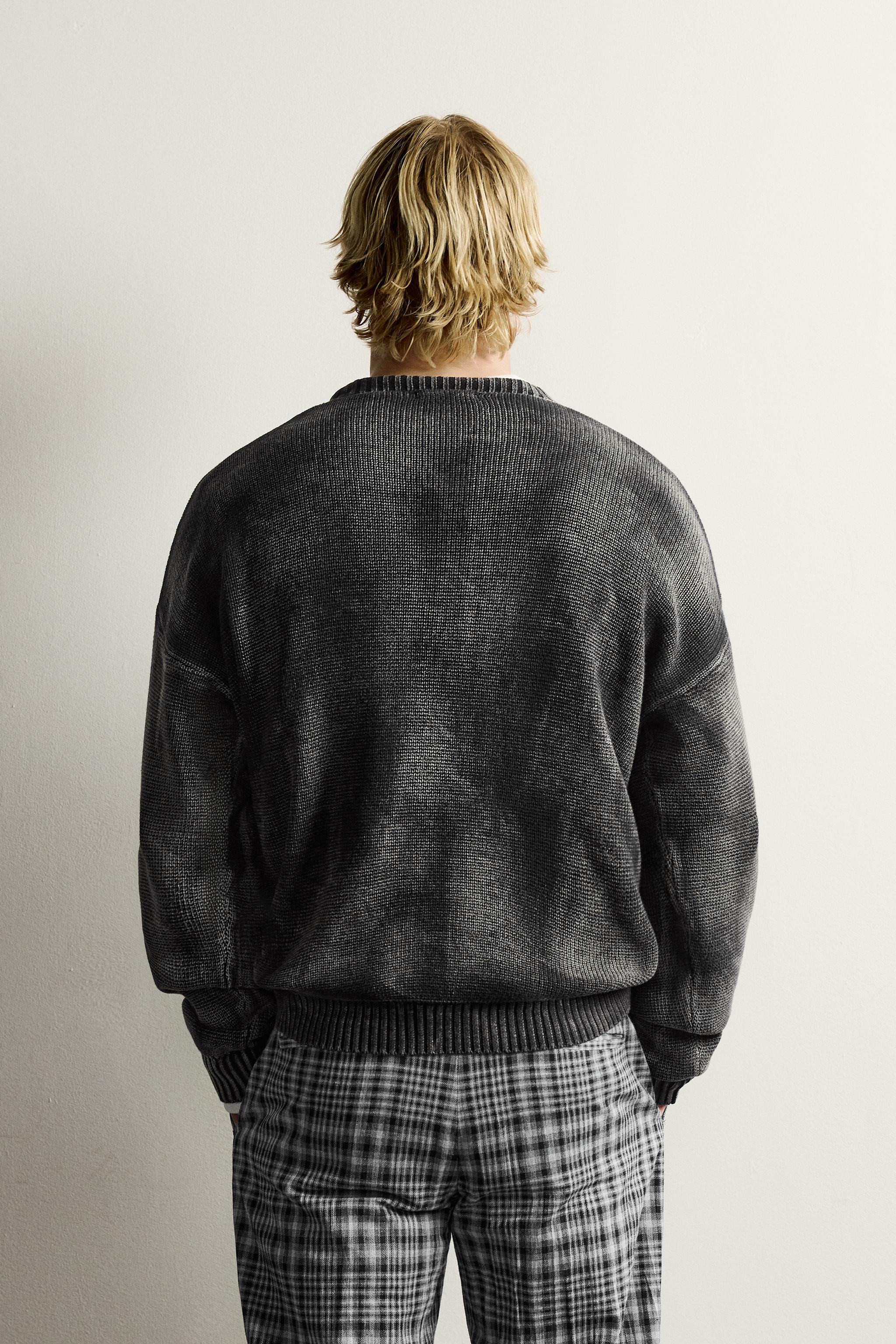 RELAXED FIT WASHED-EFFECT SWEATER