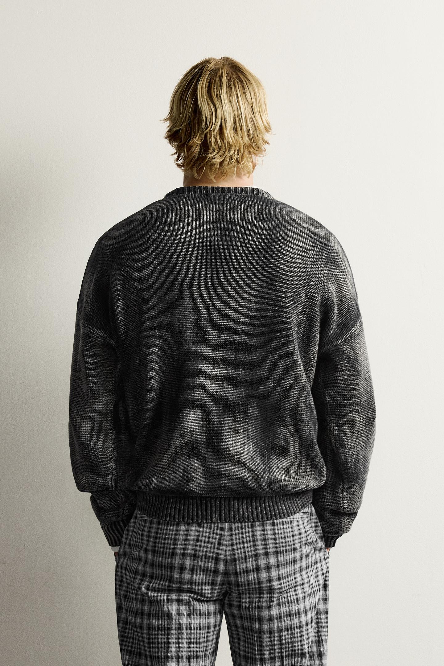 Мужской свитер Zara Relaxed Fit Washed-Effect, цвет: Чёрный — фото 3