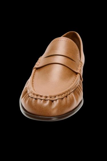 MOCASÍN FRUNCIDO SOFT - Marrón de Zara