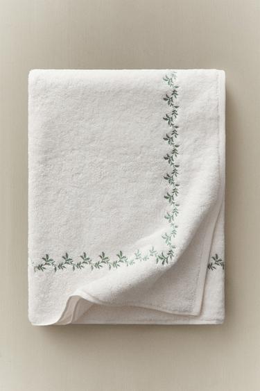 PLANT EMBROIDERY BATH TOWEL - Green by Zara