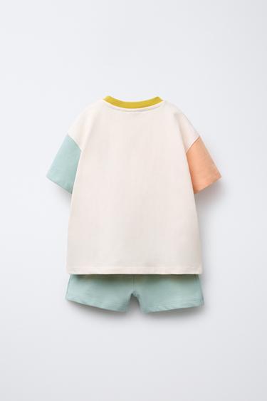ENSEMBLE JOGGING T-SHIRT ET BERMUDA COLOR BLOCK - Vert / Bleu de Zara - Image 1