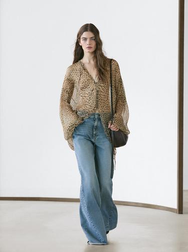 Blusa fluida animal print - Tostado de Zara - Imagen 0