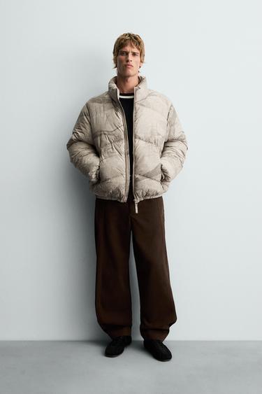 جاكيت منجد بطبعة تجريدية - مطبوع الخاص بـ Zara