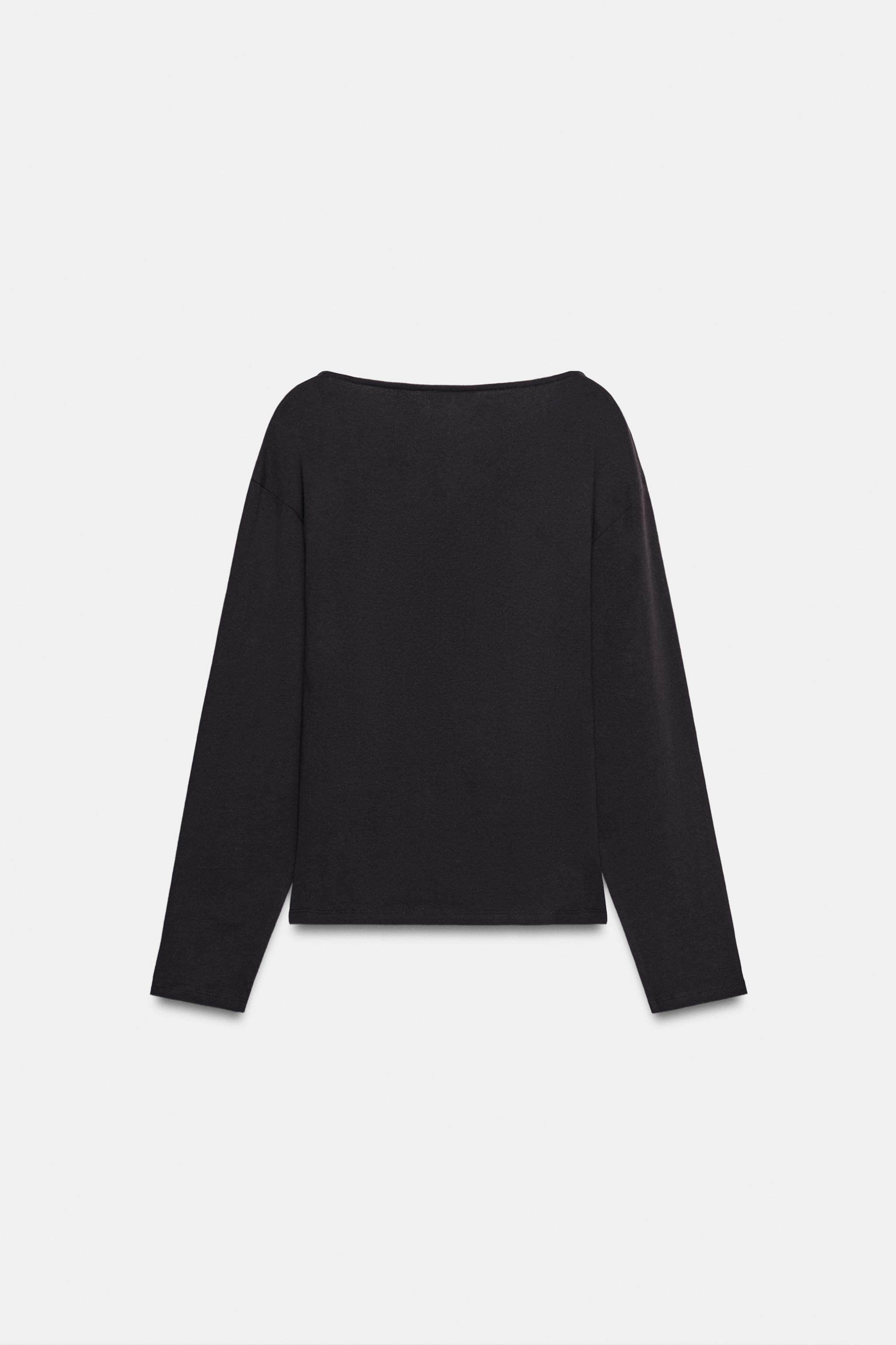 FITTED BOAT NECK T-SHIRT
