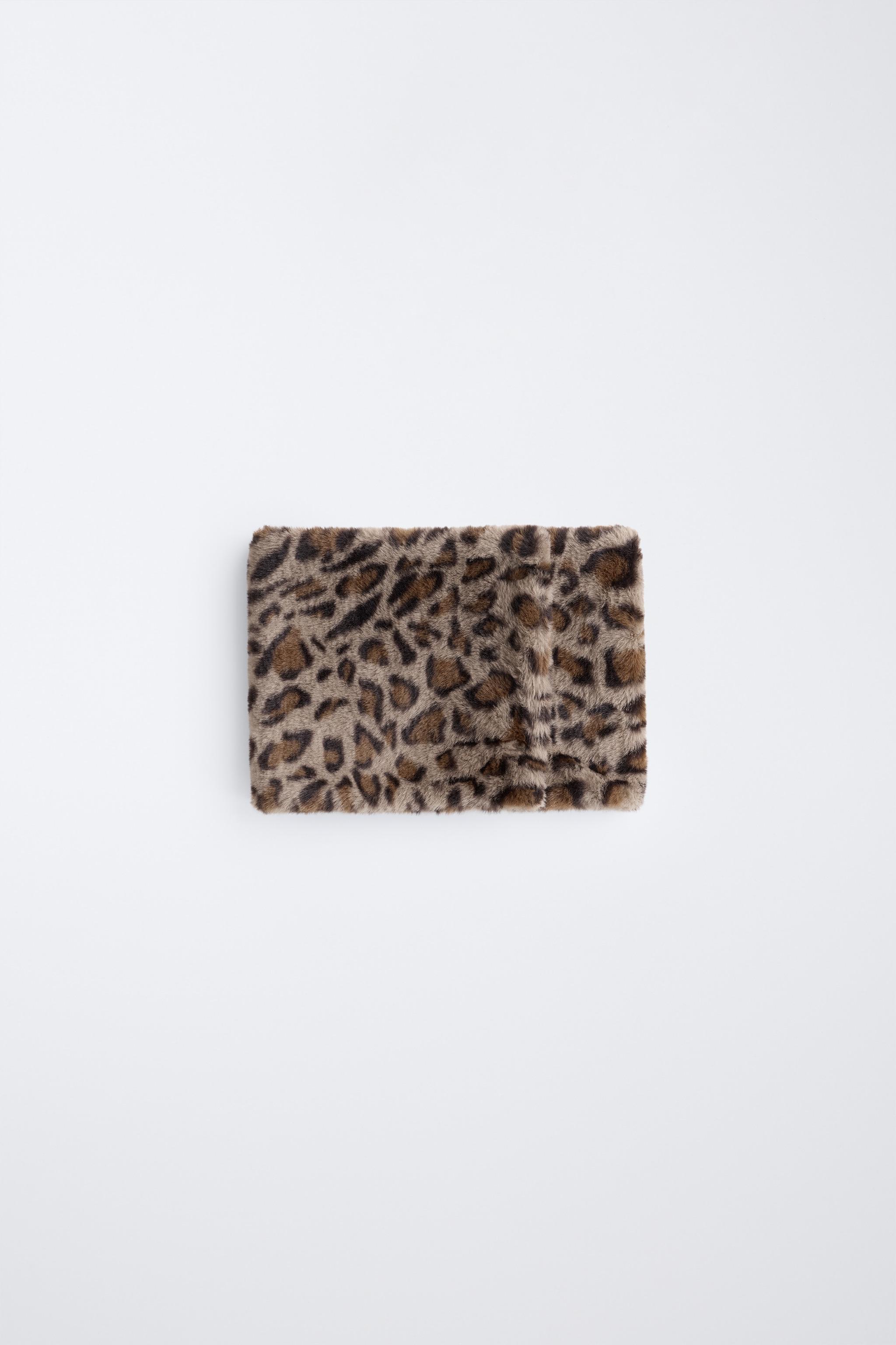 FAUX FUR ANIMAL PRINT NECK WARMER