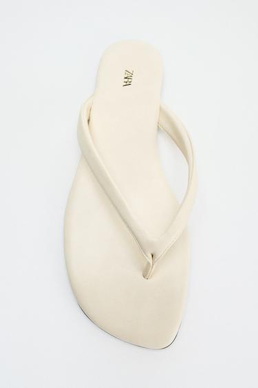 Zara FLAT TOE-LOOP SANDALS - White