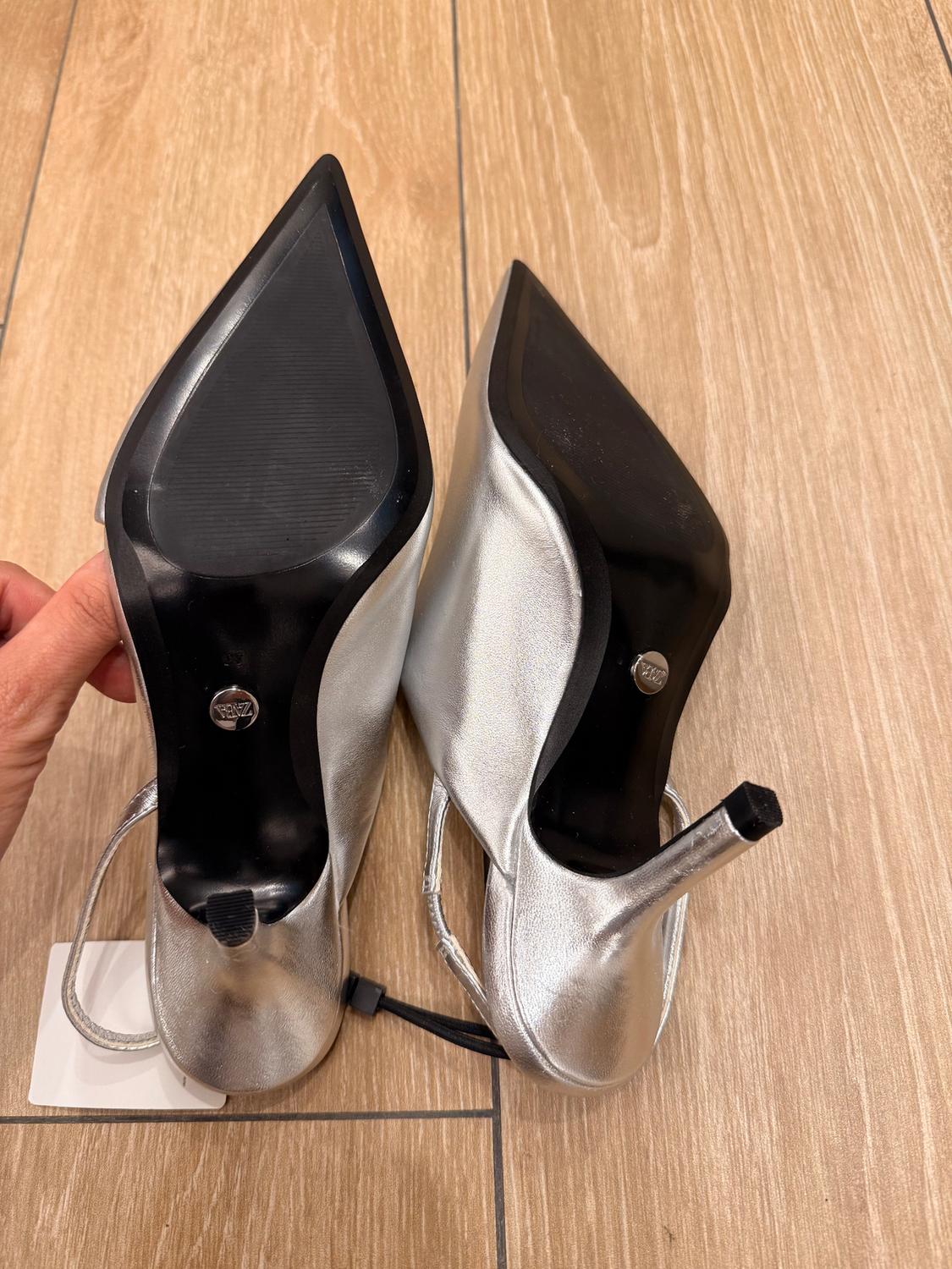 METALLIC ASYMMETRIC SLINGBACK COURT SHOES - Image 4