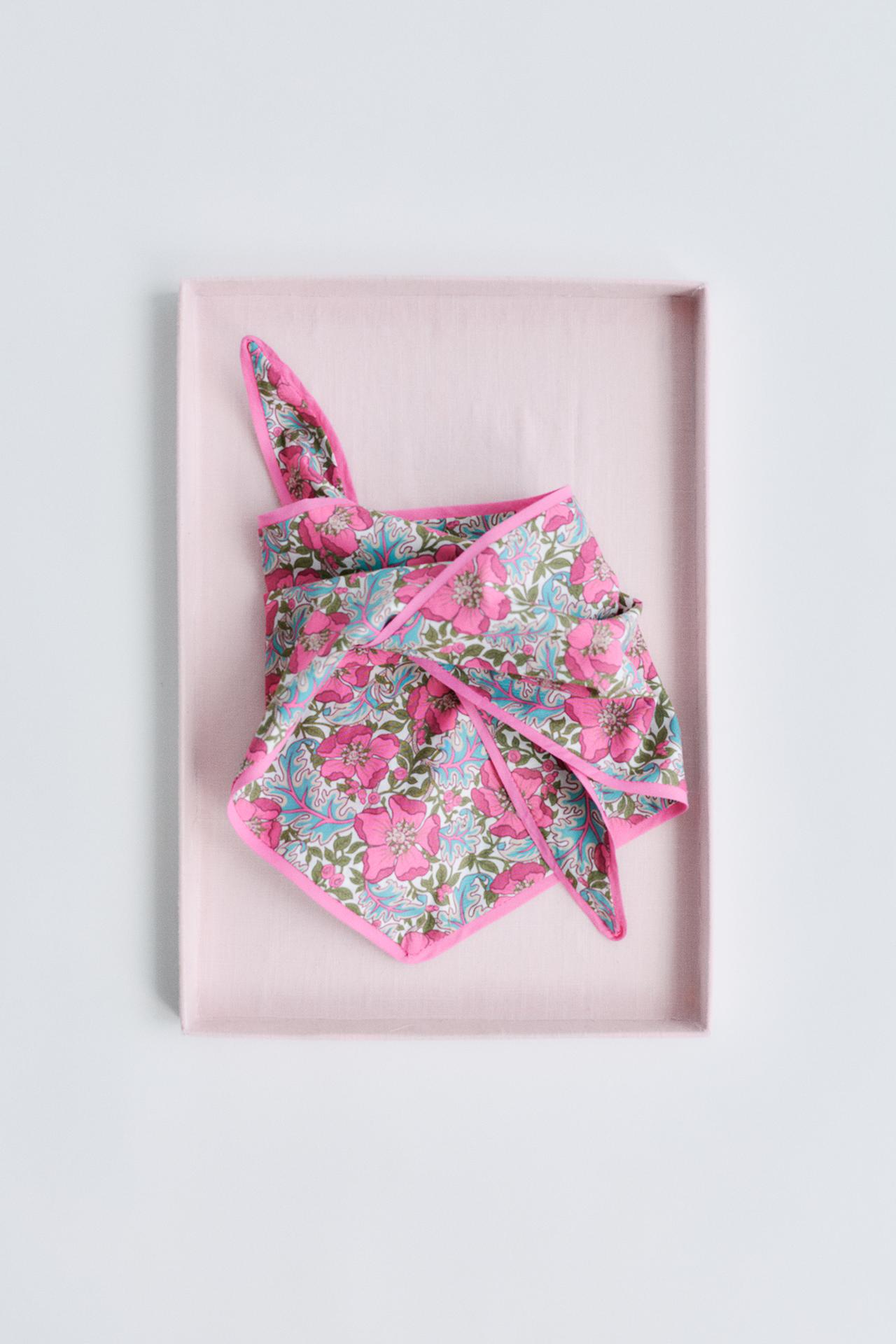 FLORAL PRINT BANDANA MADE WITH LIBERTY FABRIC — Fuchsia