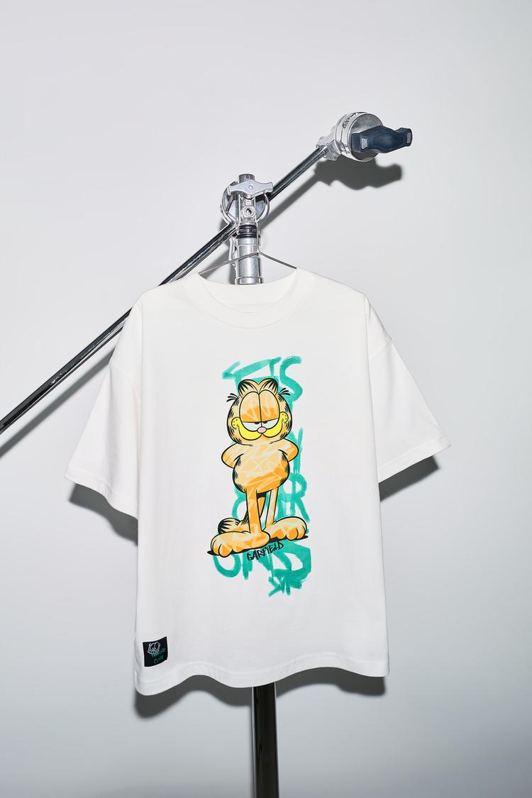 Camiseta graffiti garfield paws inc