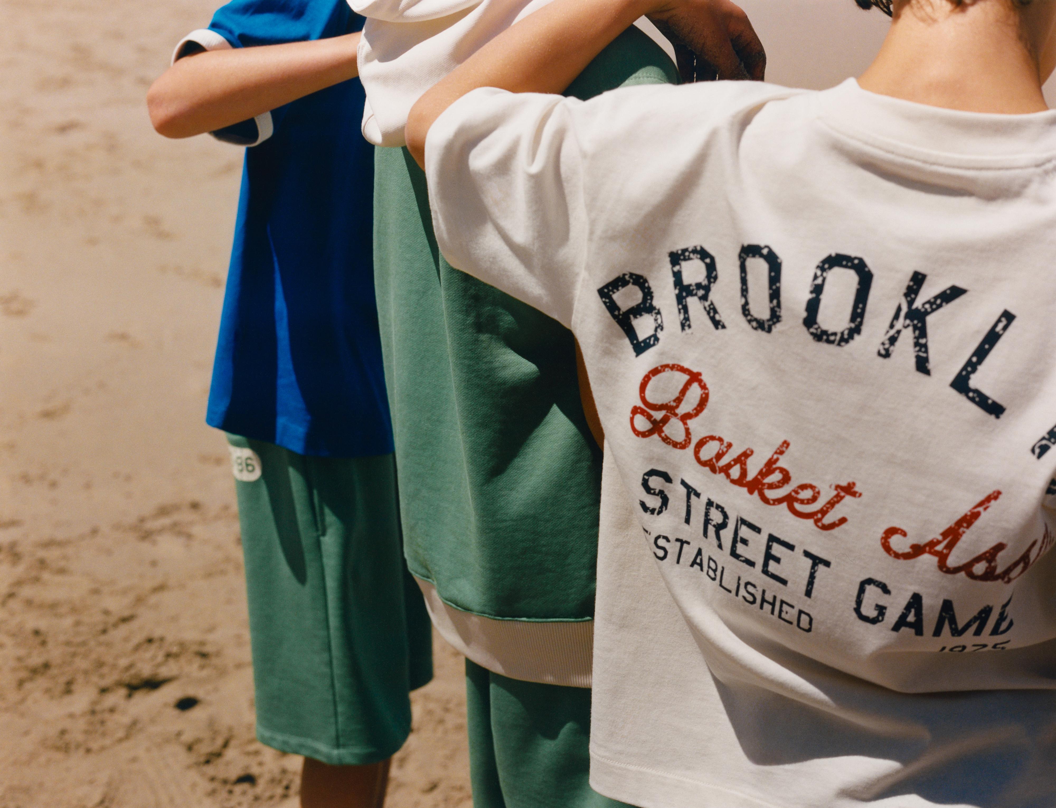 BROOKLYN PRINT JOGGING T-SHIRT — Ecru