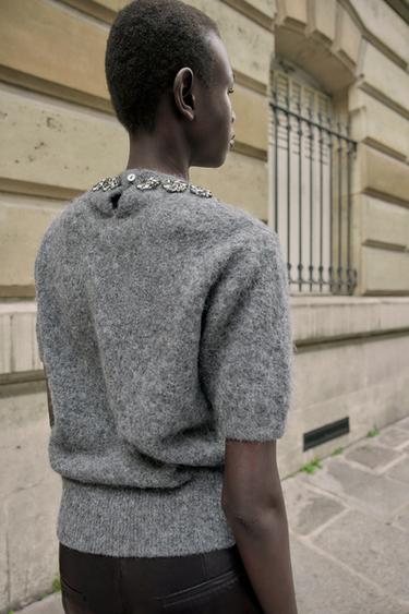 HAUT À MANCHES COURTES EN MAILLE AVEC FANTAISIE BIJOU - Gris de Zara - Image 3