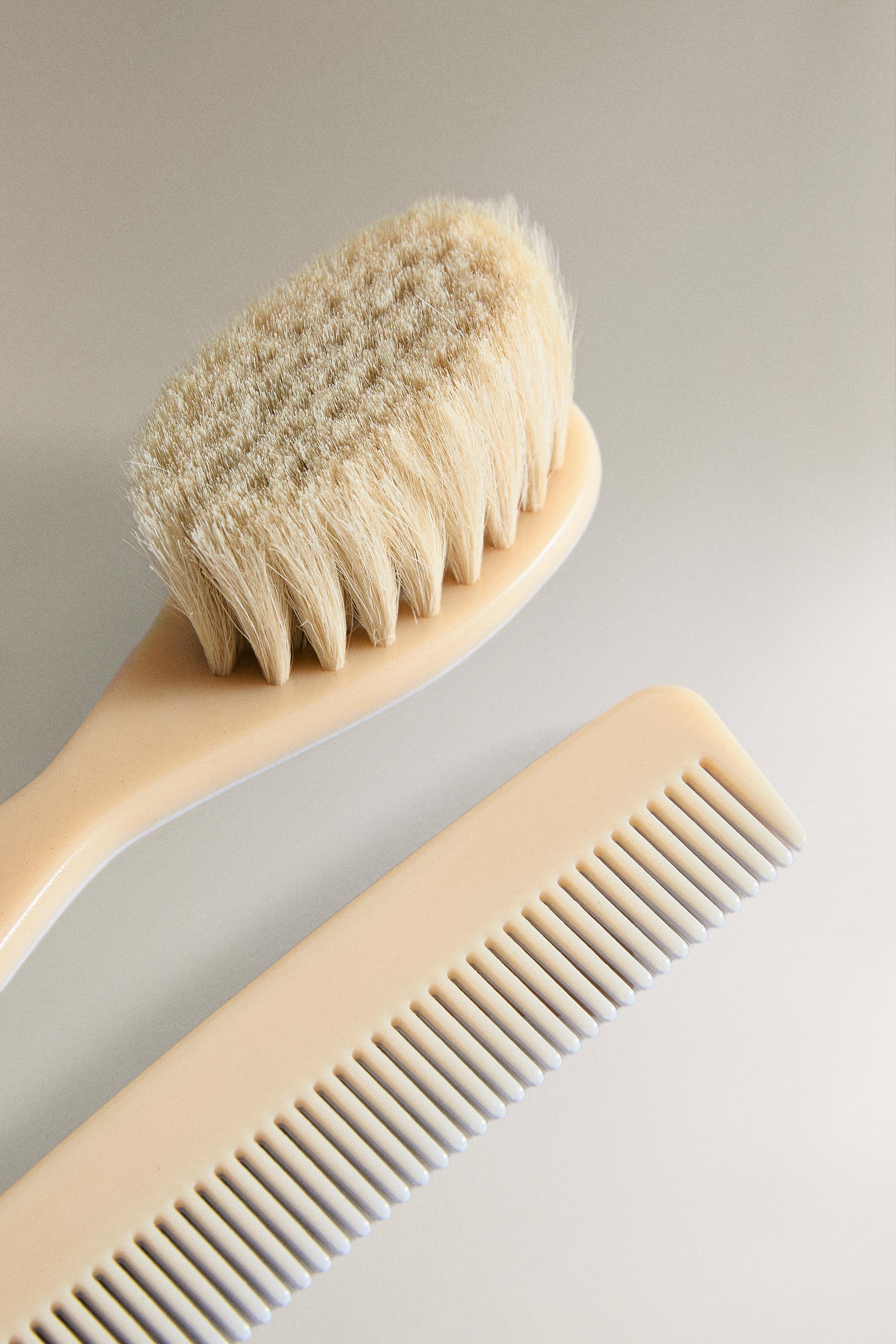 ENSEMBLE PEIGNE ET BROSSE BÉBÉ