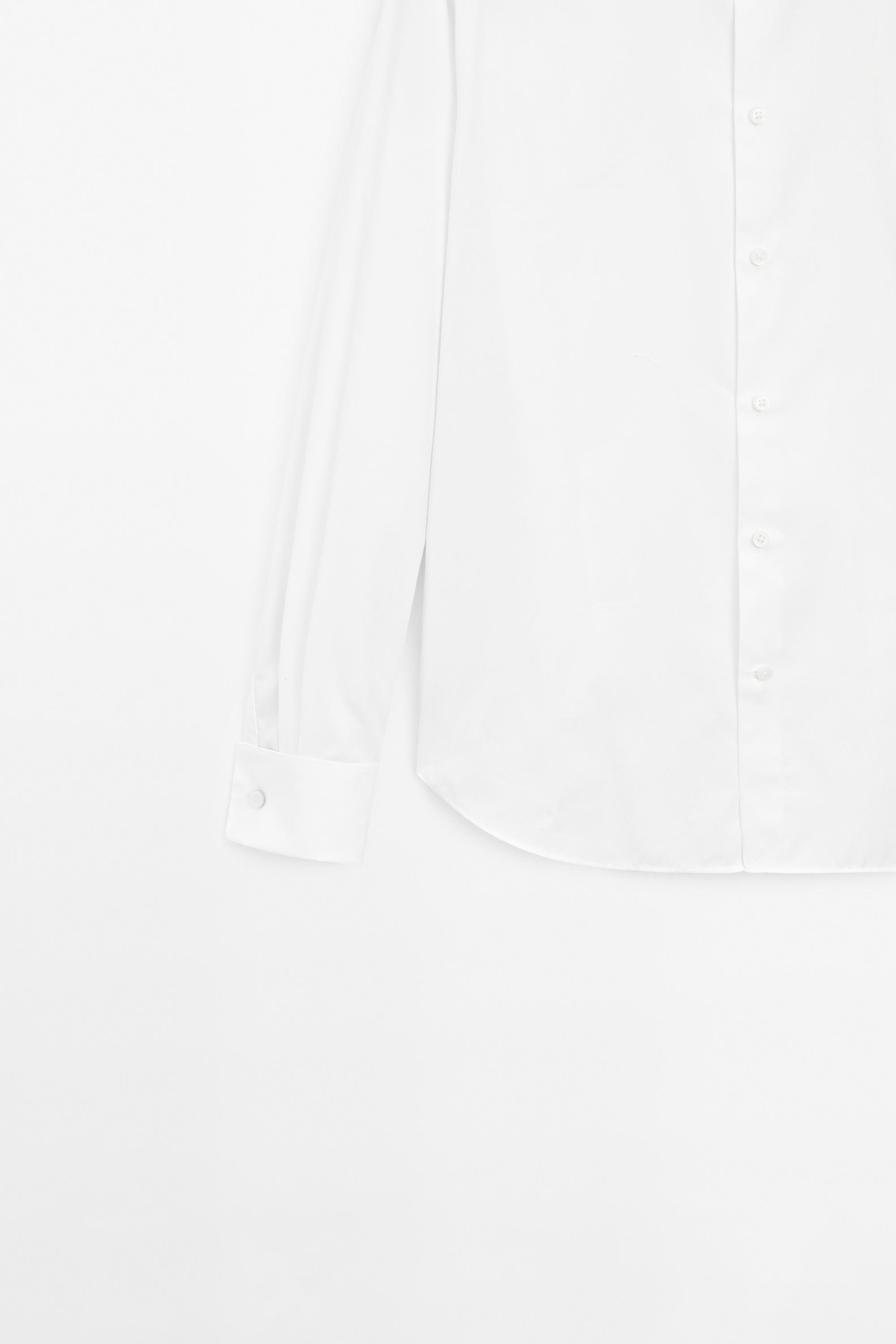 Slim fit cotton shirt with double cuffs