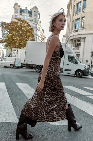 ROBE MI-LONGUE À IMPRIMÉ ANIMALIER AVEC DENTELLE - Leopard de Zara - Image 2