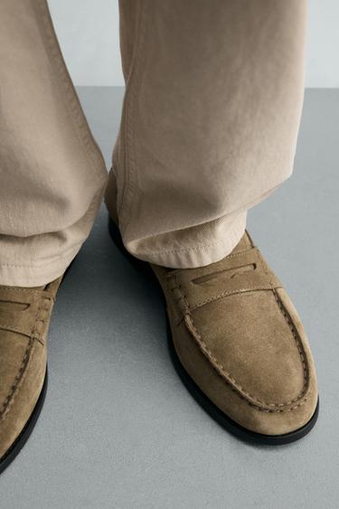 MOCASSINS EN CUIR AVEC MASQUE - Gris taupe de Zara - Image 2