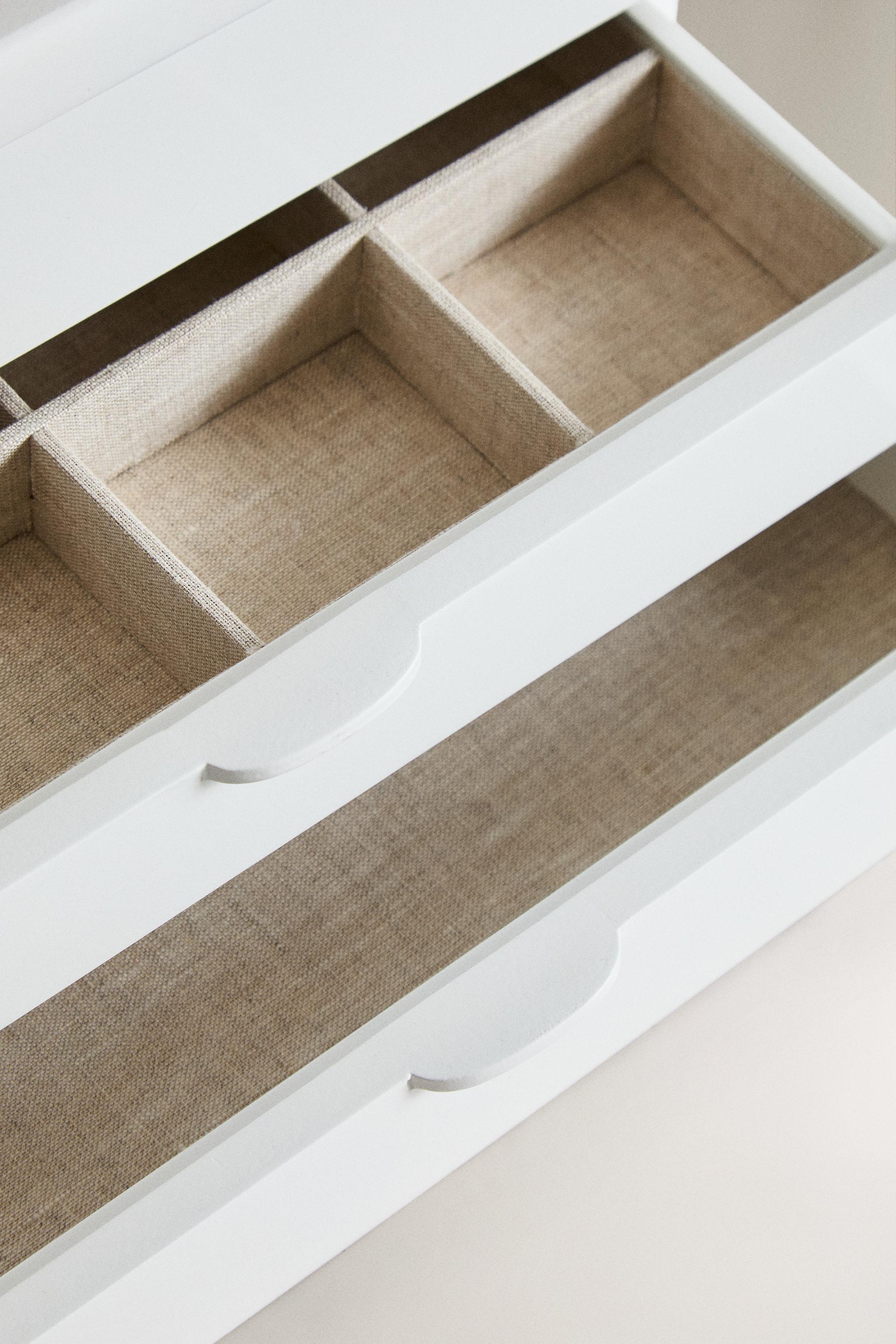 LACQUERED JEWELRY BOX WITH DRAWERS