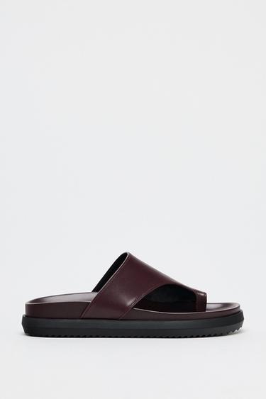 SANDALIA PLANA PIEL - Rojo Burgundy de Zara