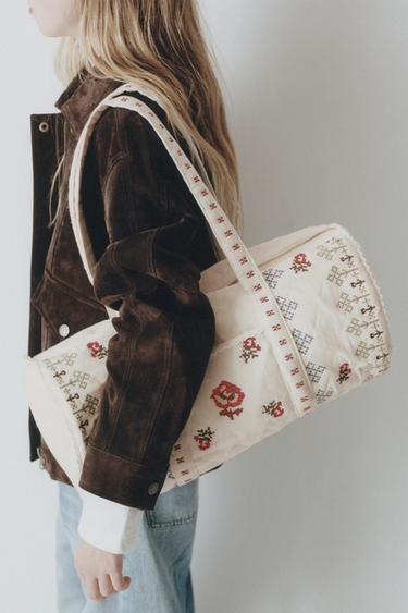 Zara EMBROIDERED BOWLING BAG - Off White