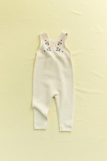 LONG KNIT DUNGAREES WITH CROSS STITCH DETAIL - Ecru by Zara