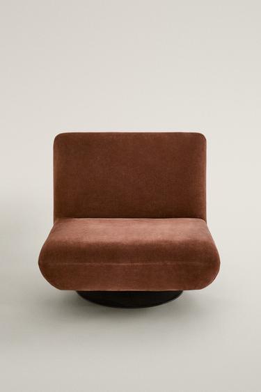 VELVET SWIVEL ACCENT CHAIR - Dark pink by Zara
