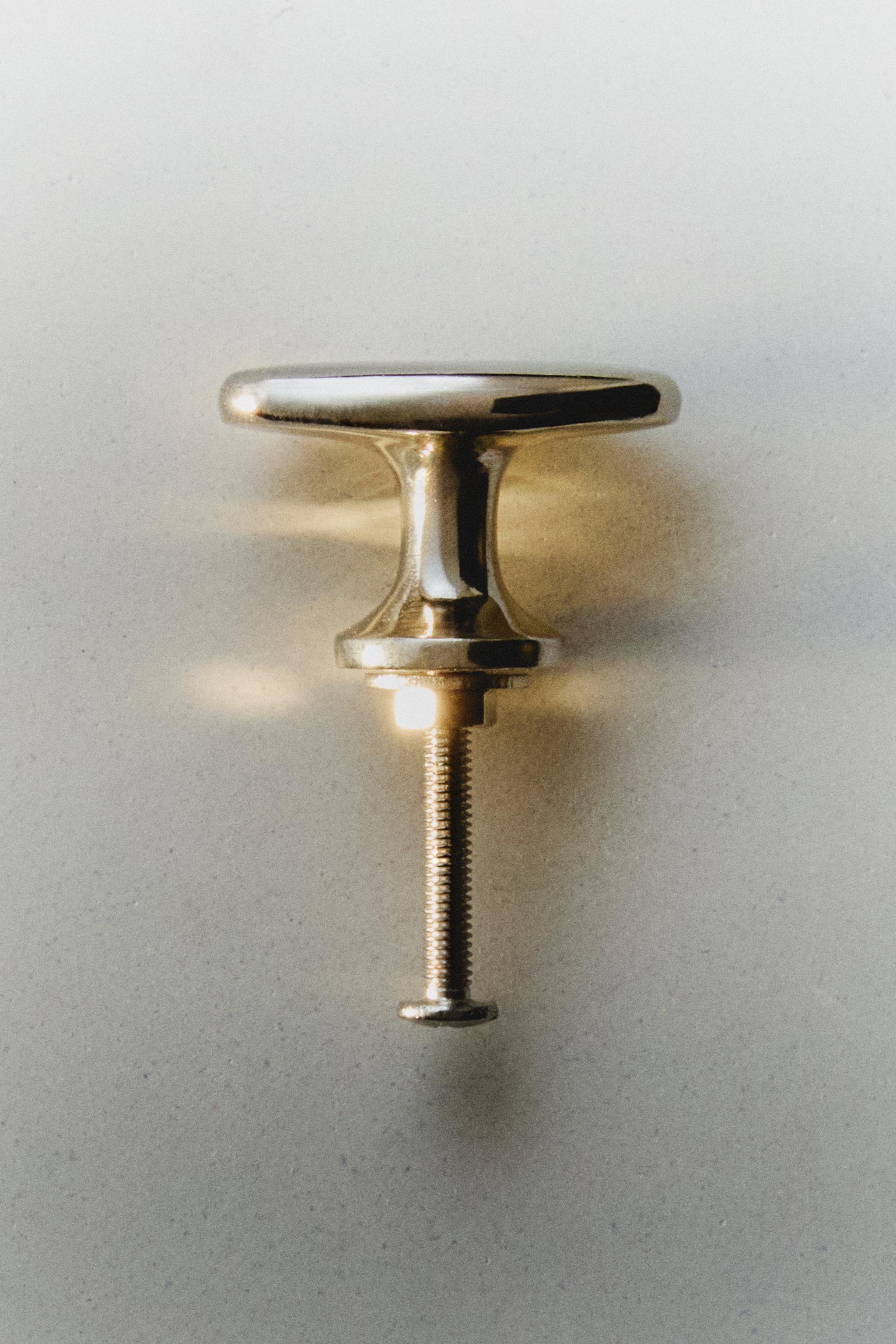 PACK OF OVAL METAL KNOBS (PACK OF 2)