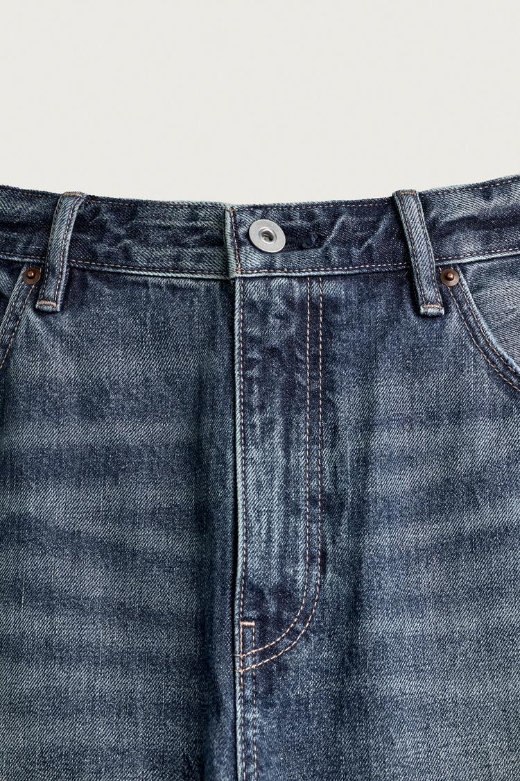JEANS DE AJUSTE ACAMPANADO 8