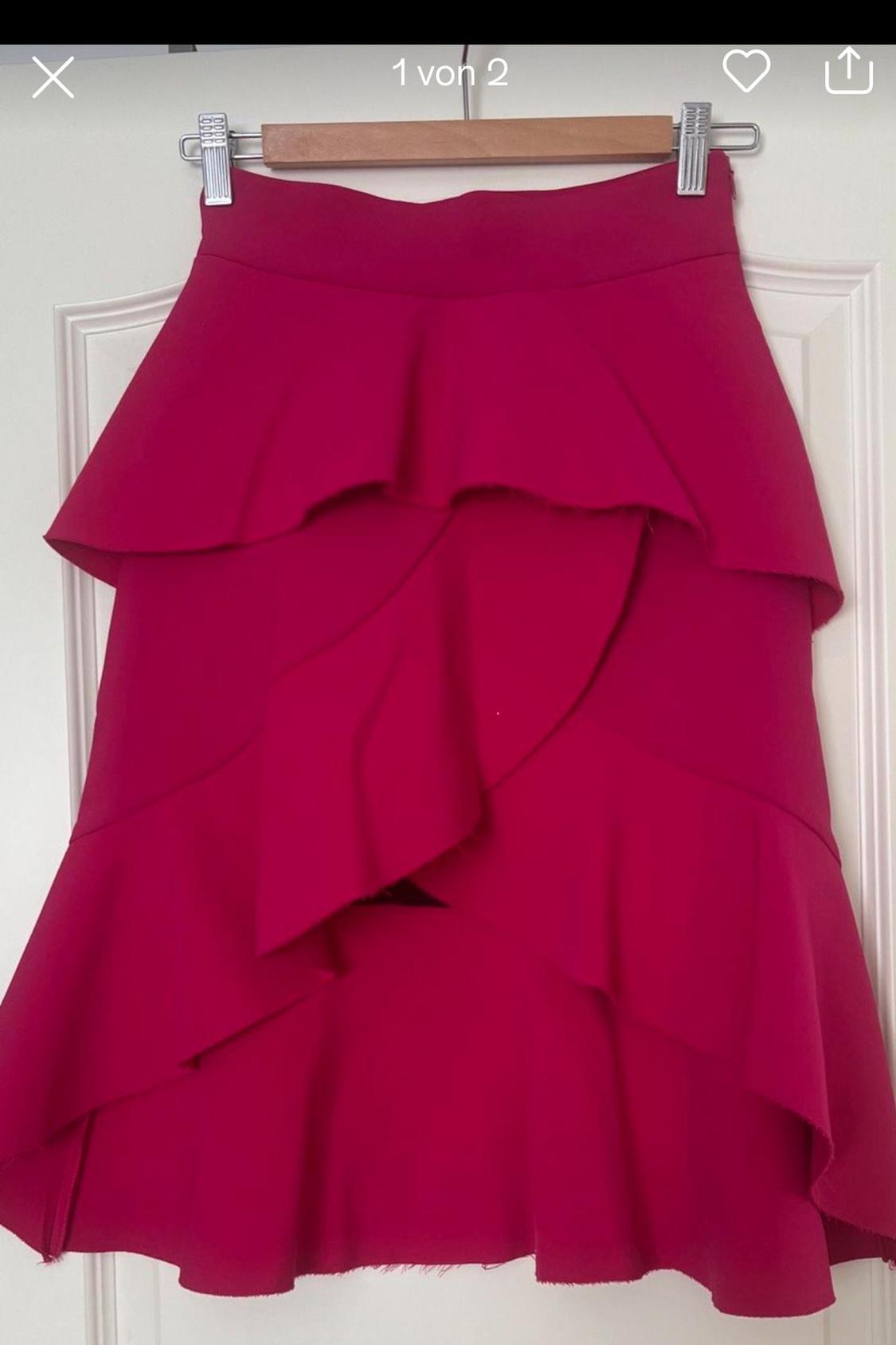 SKIRT WITH FRILLS