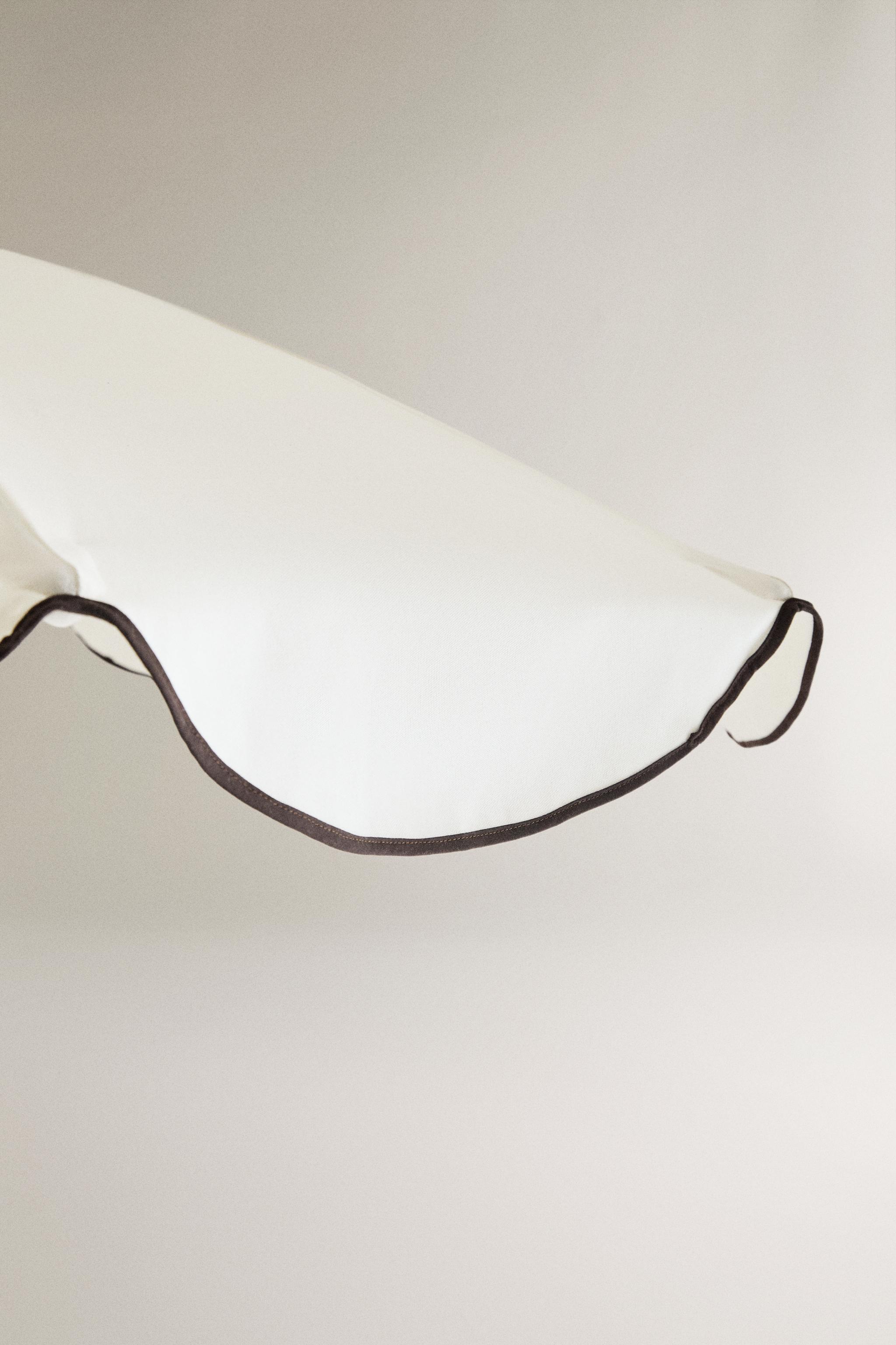 BEACH UMBRELLA WITH CONTRAST EDGE (ø 160CM) — Ecru (alternate view)