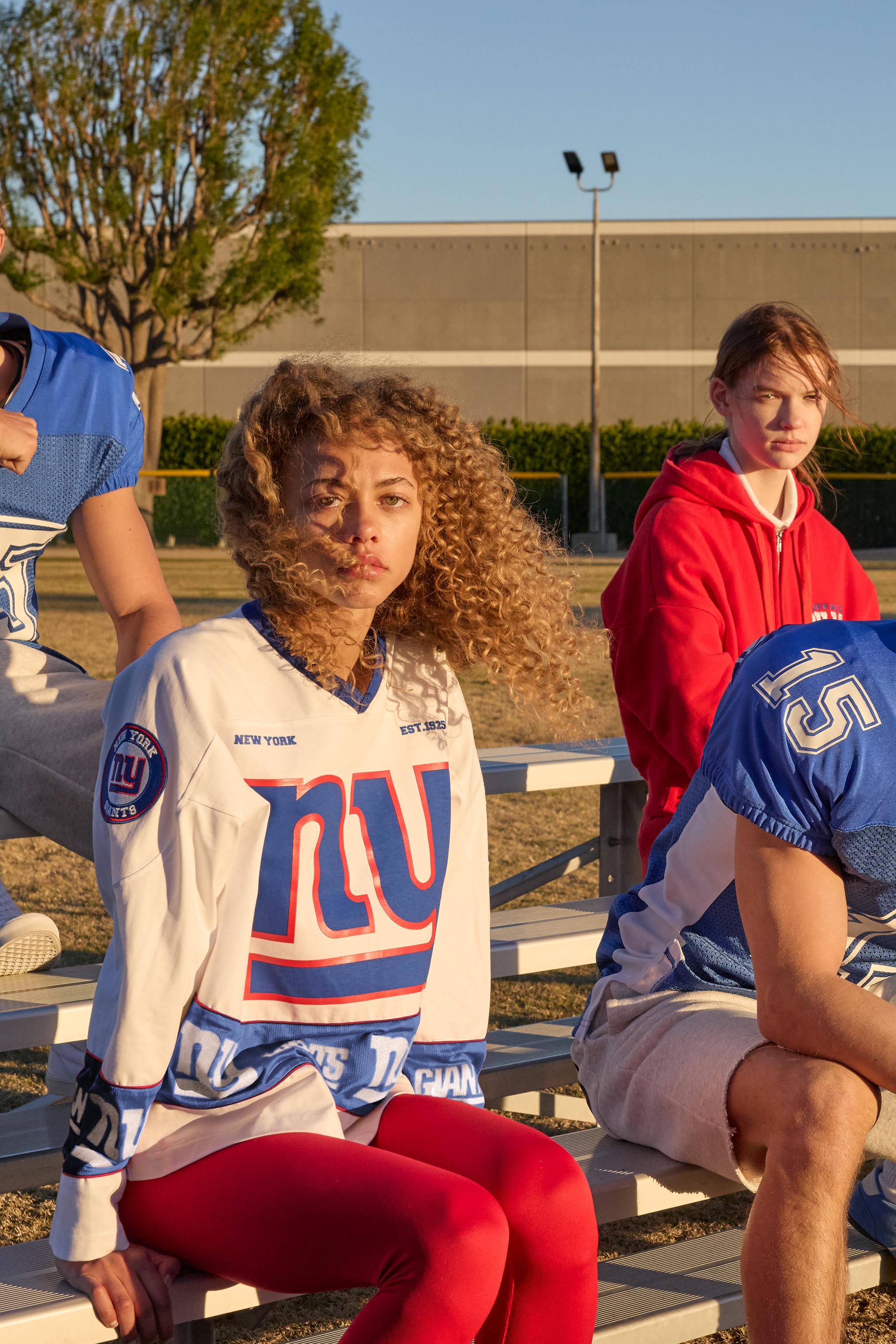 【ZARA】NFLジャイアンツTシャツ ホワイト | 0264/313/250 NFL GIANTS T-SHIRT - White | ZARA Spain