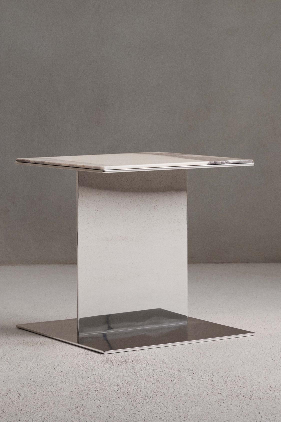 LOW TABLE SOFA 02
