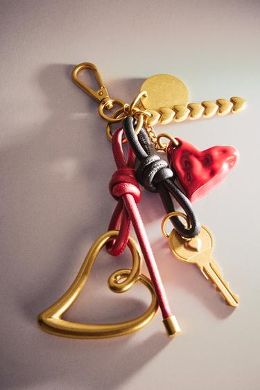 تشارم قلوب - متعدد الألوان الخاص بـ Zara