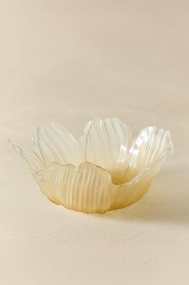 フラワーガラスサラダボウルイエローZaraのフラワーガラスサラダボウル - イエロー 