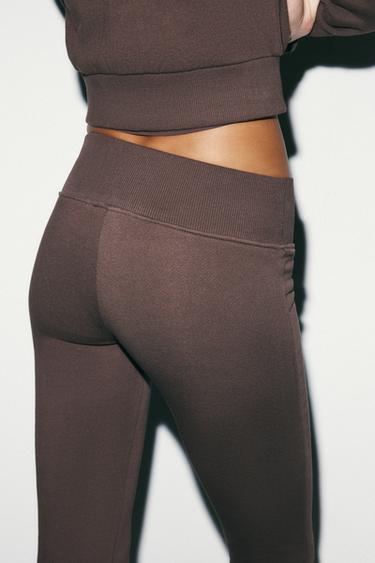 PANTALON EN MOLLETON ÉVASÉ - Marron de Zara - Image 4