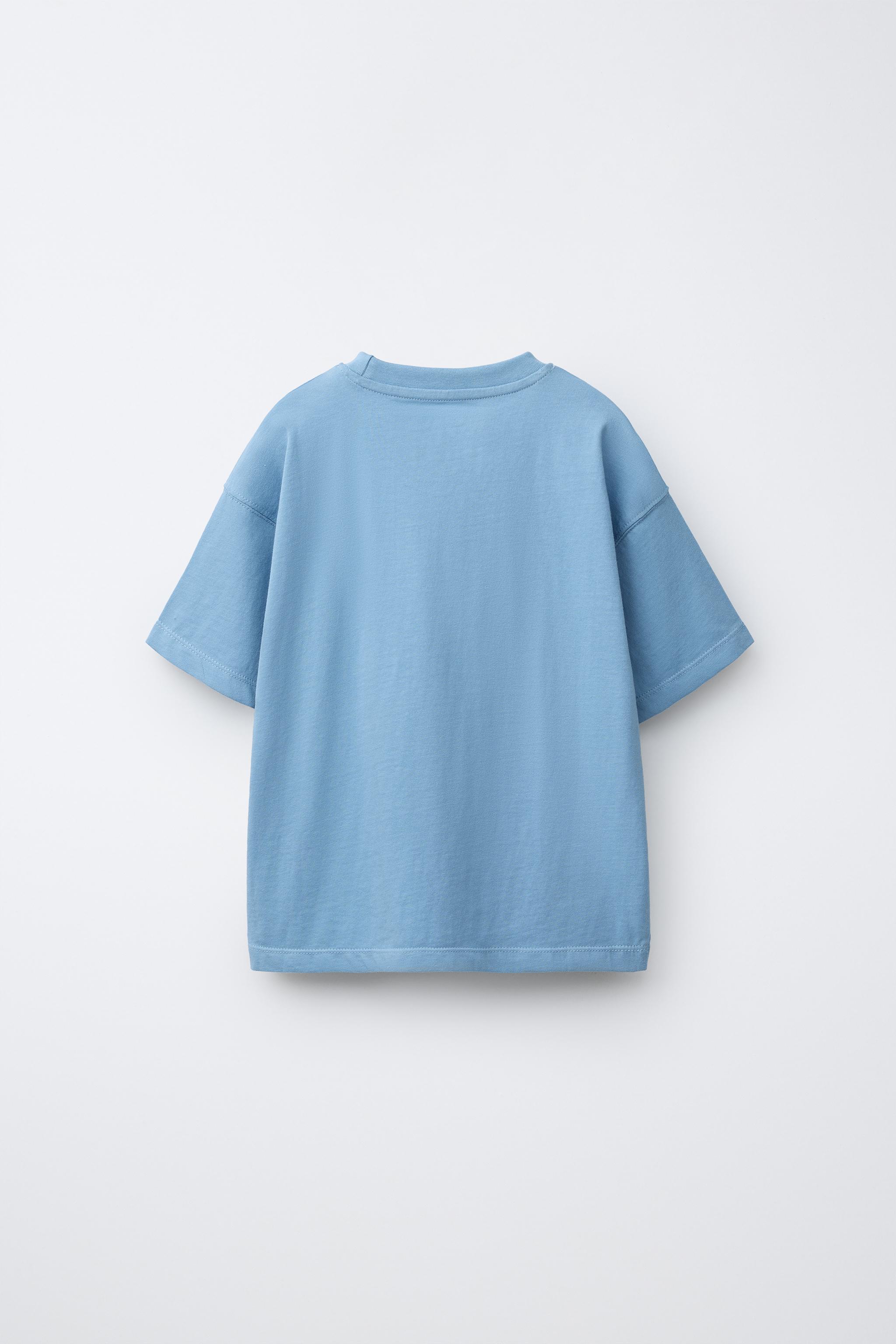 T-SHIRT À INSCRIPTION EN RELIEF