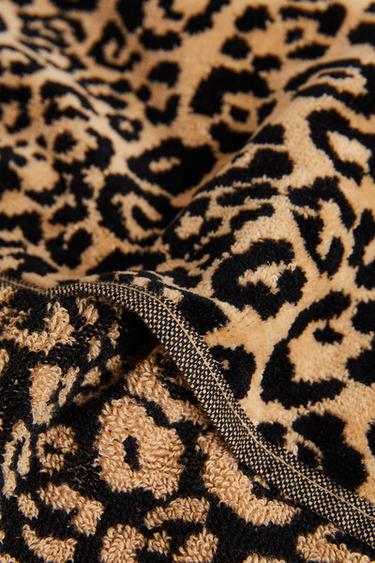 TOALHA DE BANHO EM VELUDO COM ANIMAL PRINT - Leopardo da Zara