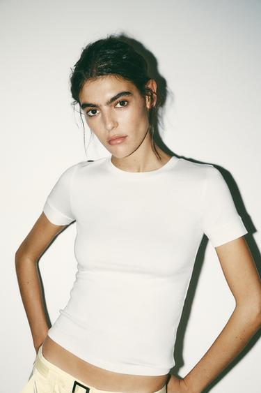CAMISETA MINIMAL MANGA CORTA - Blanco roto de Zara