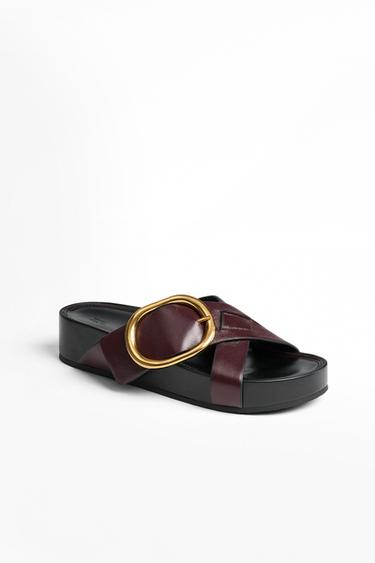SANDÁLIA DE COURO COM FIVELA - Vermelho-bordô da Zara