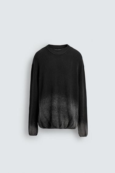 SPRAY EFFECT PRINT SWEATER - Black by Zara