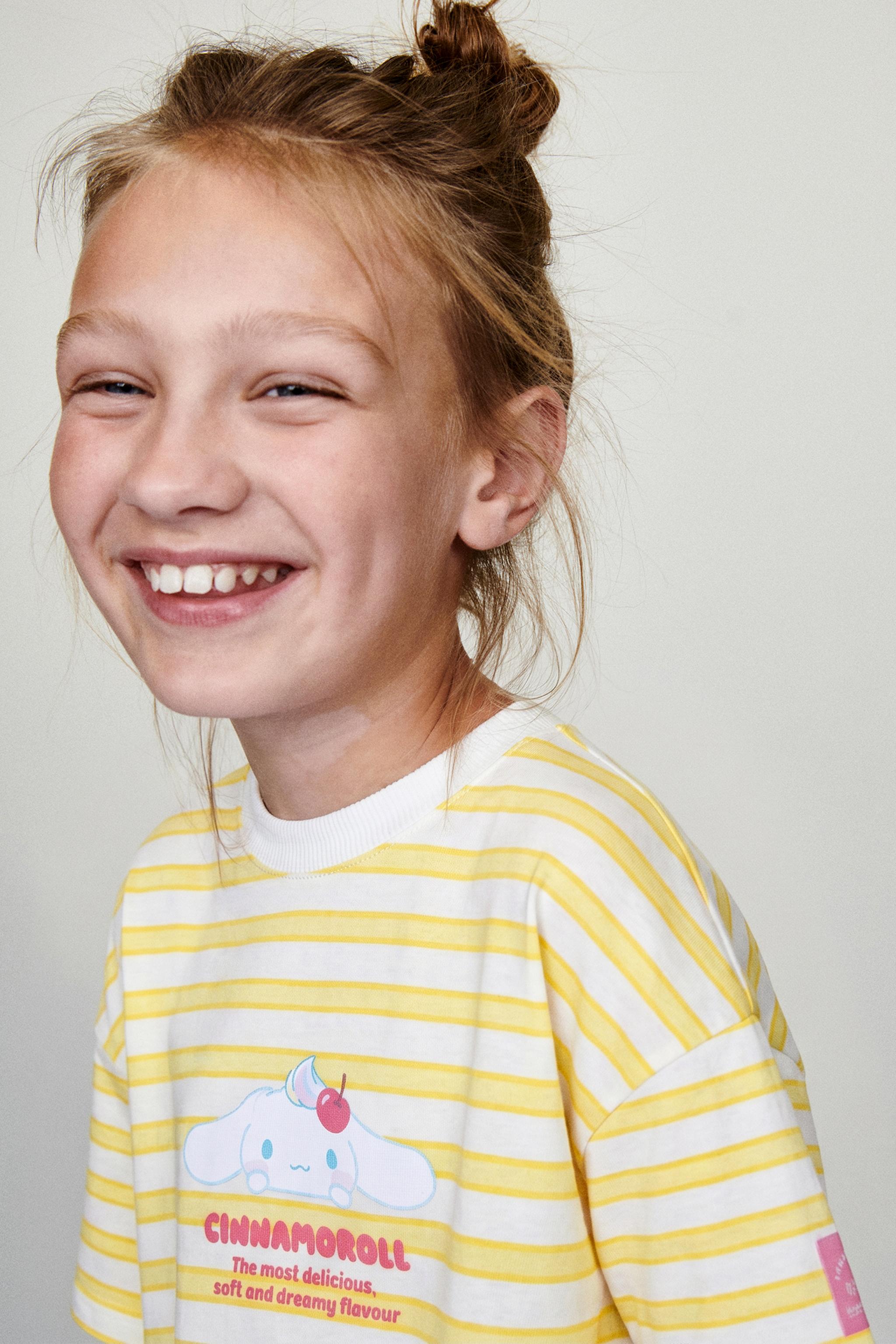 CINNAMOROLL © SANRIO STRIPED T-SHIRT — Yellow