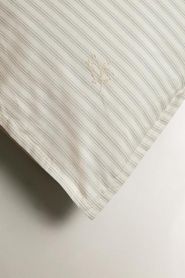 TAIE D’OREILLER ENFANT RAYURES - Bleu clair de Zara - Image 3