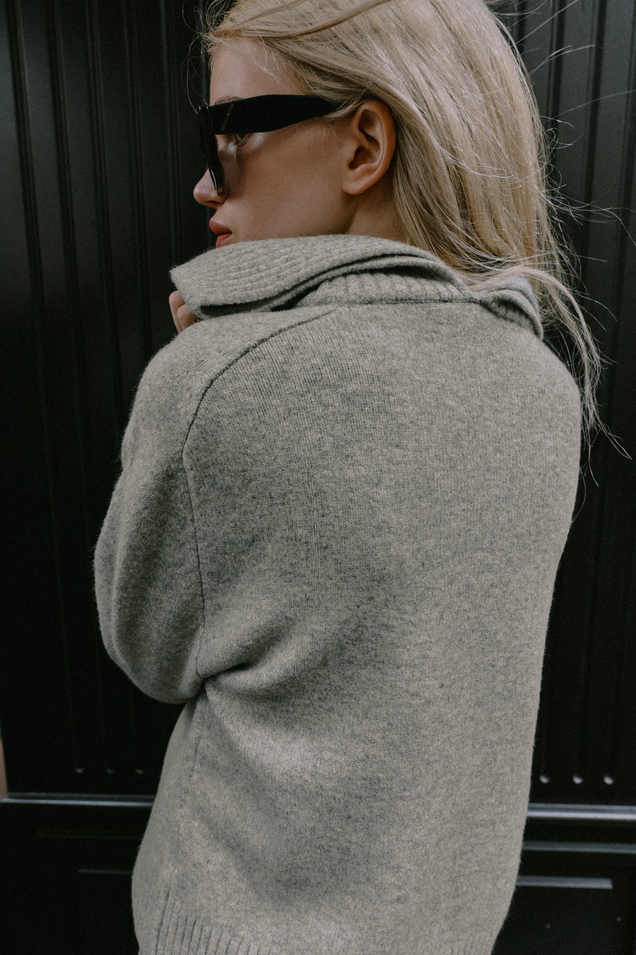 LAPEL COLLAR KNIT SWEATER