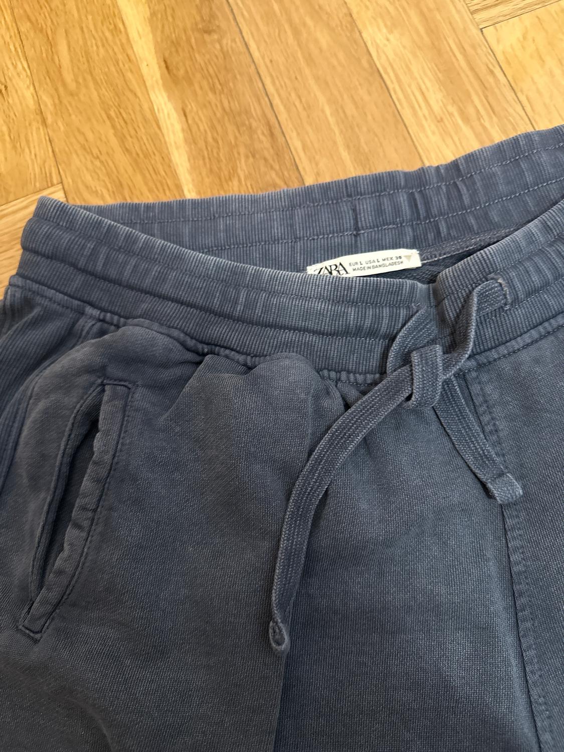 FADED-EFFECT PLUSH SHORTS - Image 3